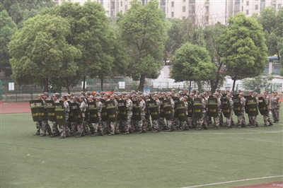 南京举行了一场防空演戏